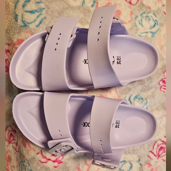 Birkenstock Shoes - NWOT Birkenstock Arizona Essentials - Eva